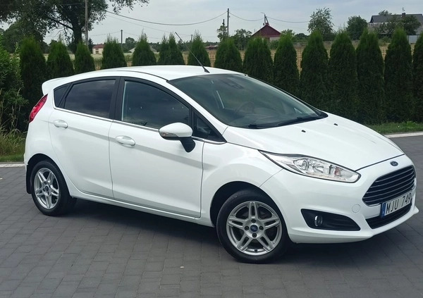 Ford Fiesta cena 26000 przebieg: 131585, rok produkcji 2013 z Chełmno małe 436